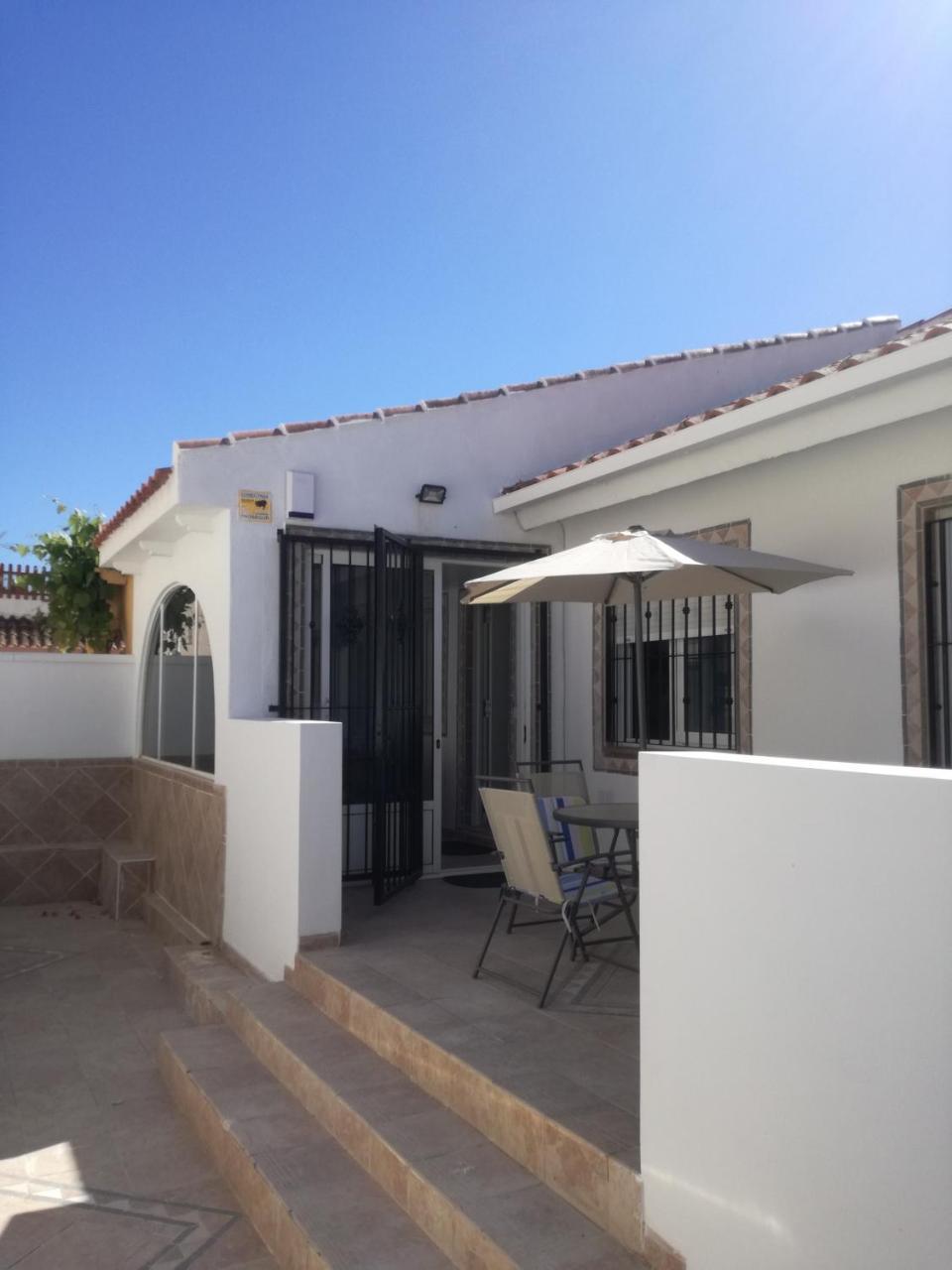 2 Bedroom Newly Renovated Bungalow Close To Bars & Restaurants Los Alcázares Exterior foto